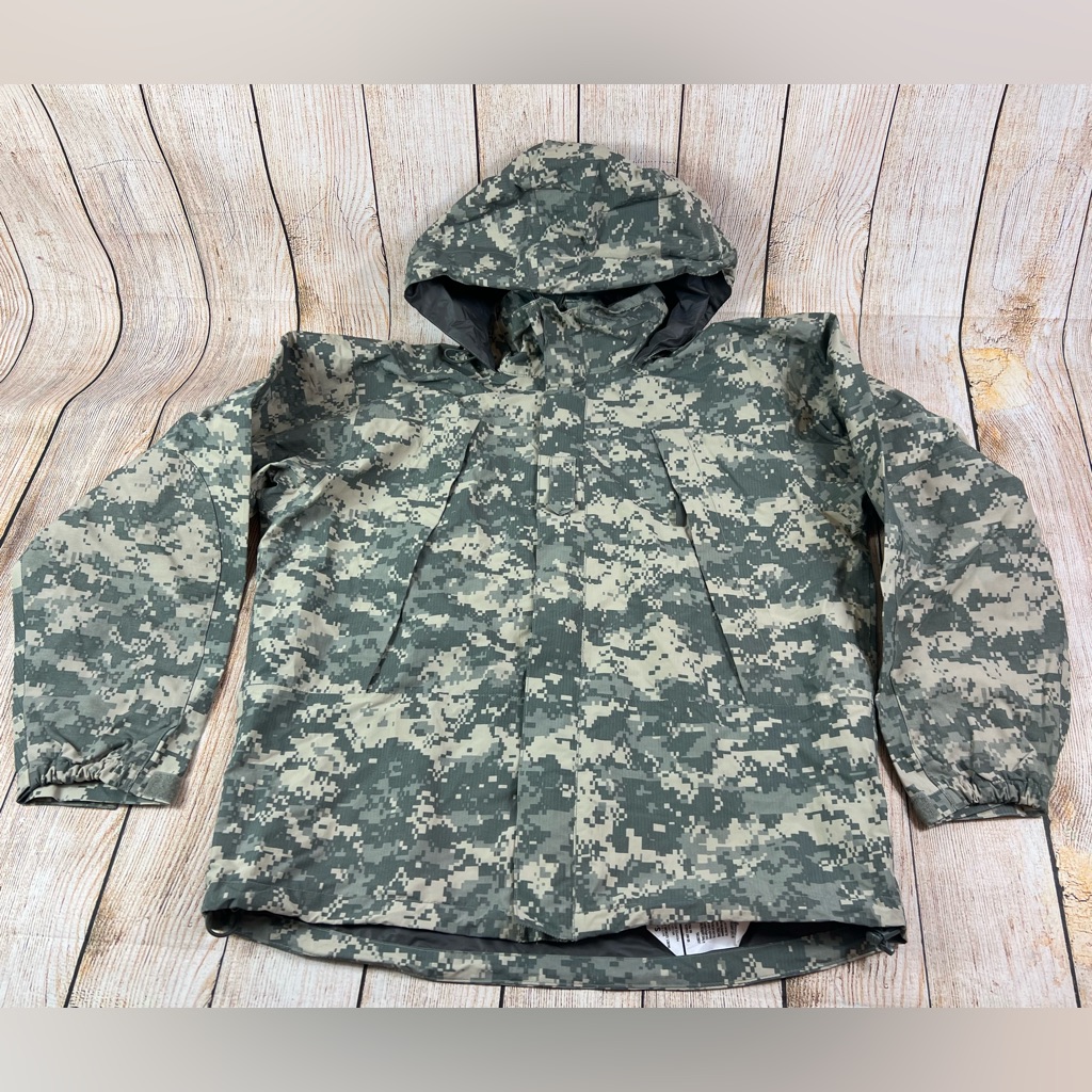 Us Army Exteme Cold Weather Jacket Propper Gore-Tex Digital Camo Gen Iii Small